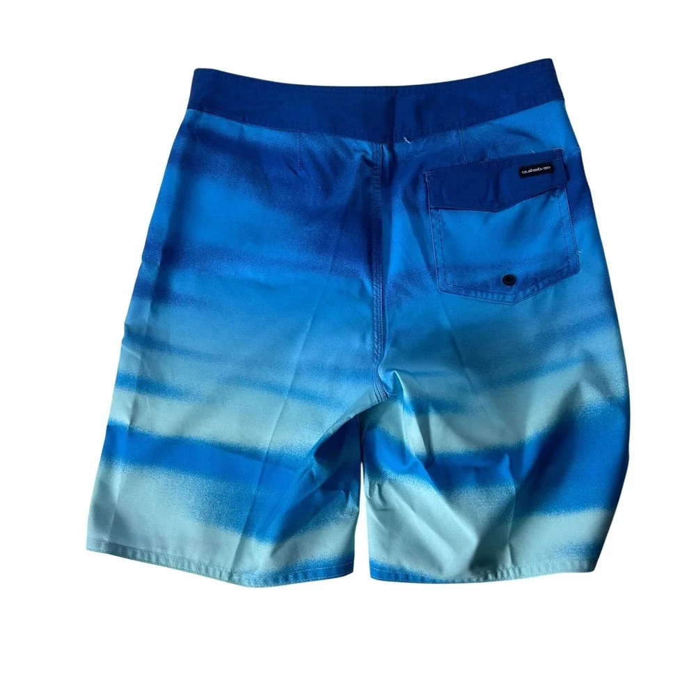 Quiksilver Everyday Fade Youth Boardshorts Size‎ 27 Blue Ombre Swim Trunks NEW